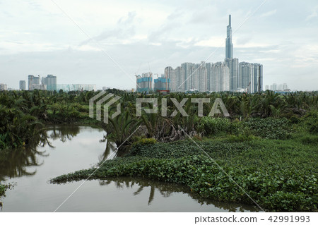 Landmark 81 view from district 2 42991993