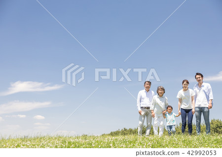 Third generation family 42992053