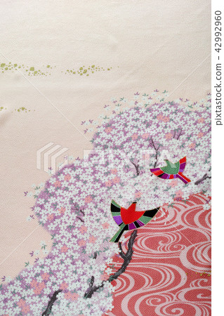 美麗的furoshiki主要圖案絲綢捲曲垂直 美麗的furoshiki主要圖案絲綢捲曲垂直 42992960