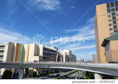 City scenery seen from the Minami-Osawa Rondo Footbridge 42995107