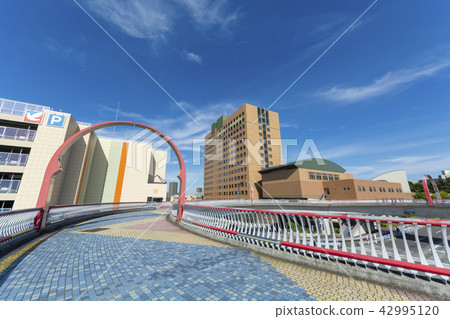 City scenery seen from the Minami-Osawa Rondo Footbridge 42995120