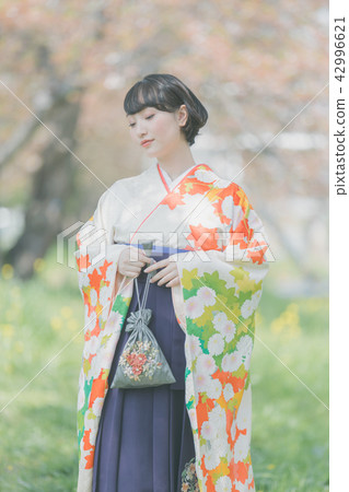 female, lady, woman 42996621