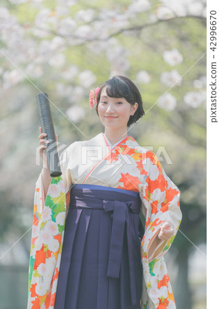畢業 女生 女孩 42996670
