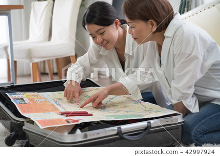 Travel Preparation Parents and Children Travel Preparation Parents and Children 42997924