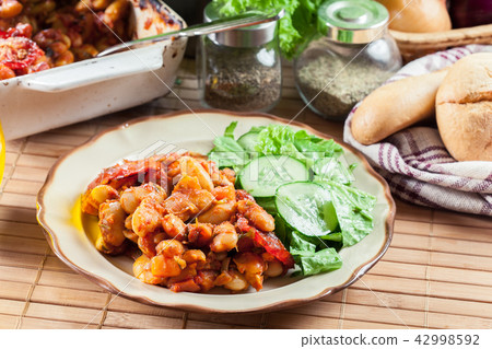 Baked giant beans with tomato sauce Baked giant beans with tomato sauce 42998592