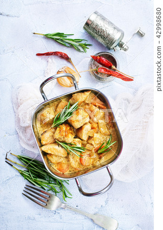 chicken curry 42998680