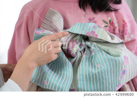 Kimono, dressed Kimono, dressed 42999680