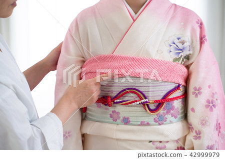 Kimono, dressing, flying Kimono, dressing, flying 42999979