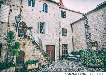 Courtyard of private house, Trogir, analog filter 43001471