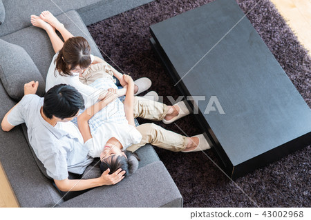Young family 43002968