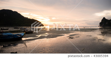 Sunset at Loh Dalum Bay, Krabi, Thailand. Sunset at Loh Dalum Bay, Krabi, Thailand. 43005394