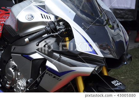 Motorcycle headlamps 43005880