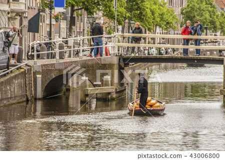 boat cheese Alkmaar goes away. netherlands holland boat cheese Alkmaar goes away. netherlands holland 43006800