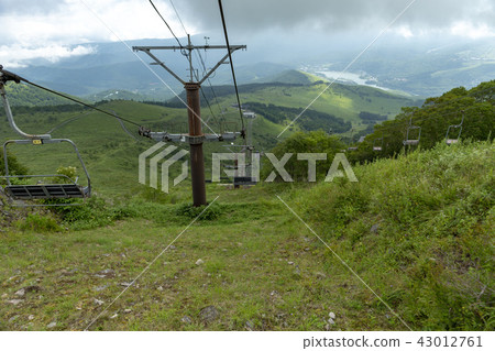 Gondola lift ski resort ski thaw snow smoke basket steam blue sky refreshed feeling change paid day off 43012761