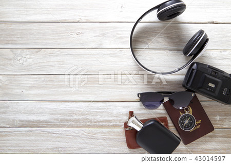 Set travel planning for trip with accessory  43014597