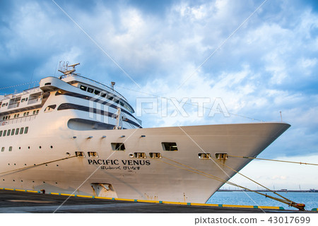 The bow of a large ship with a call at the Mie Yokkaichi port bowhead 43017699