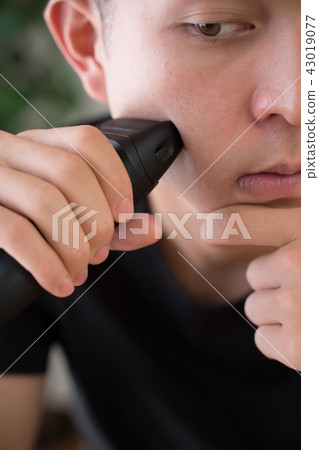 Shaving 43019077