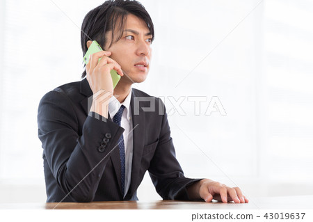 Middle-aged men calling 43019637