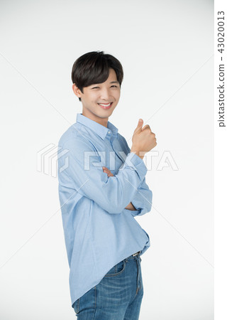 Boy, pose, expression Boy, pose, expression 43020013