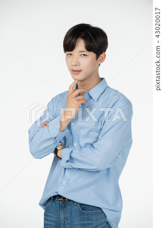 Boy, pose, expression 43020017