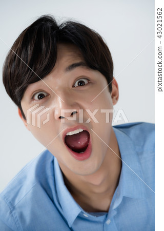 Facial expression, male student 43021562