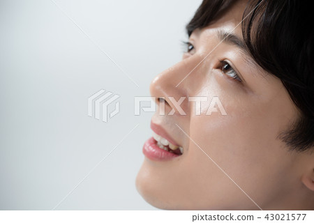 Facial expression, male student 43021577