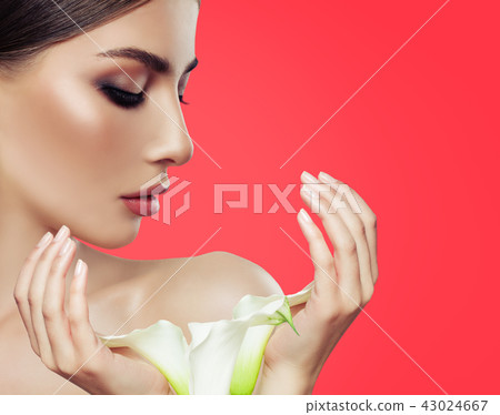 Closeup portrait of perfect female face. 43024667