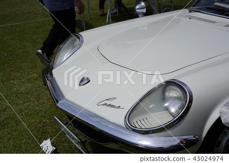 Mazda's first domestically produced car with a rotary engine Cosmo Sports first generation 1968 Sand casting carbon steel spray 2 rotor 43024974