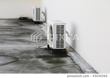 old white air conditioner compressor old white air conditioner compressor 43030368