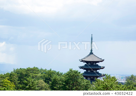 Kofuku-ji 5層塔和夏天雲 43032422