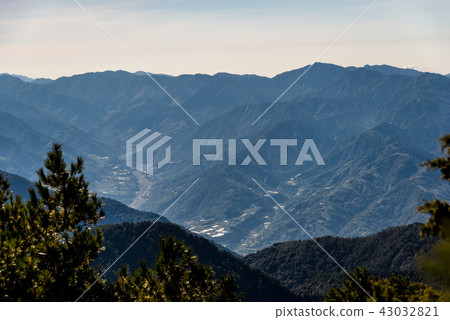 西巒大山 43032821