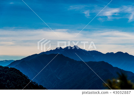 西巒大山 43032887