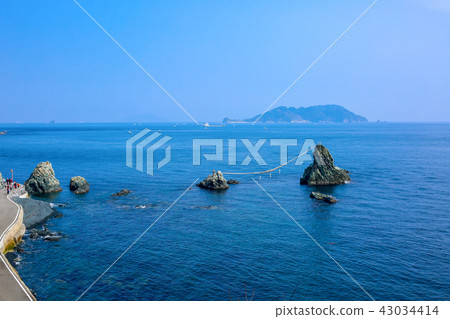 Bishago rock and Takashima 43034414