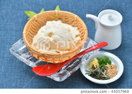 夏天粘豆腐,豆腐,竹豆腐,冷豆腐,冷豆腐,形象。 夏天粘豆腐,豆腐,竹豆腐,冷豆腐,冷豆腐,形象。 43037969
