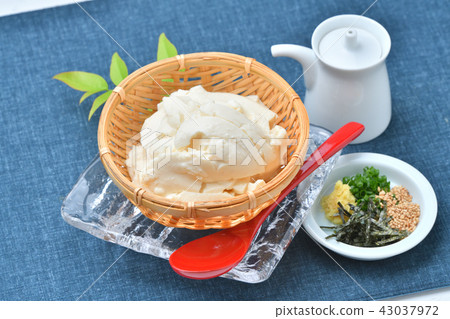 夏天粘豆腐，豆腐，竹豆腐，冷豆腐，冷豆腐，形象。 43037972