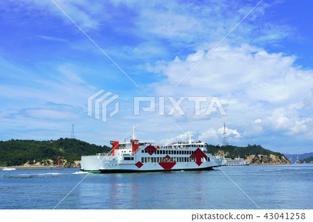 在直島·宮浦港 43041258