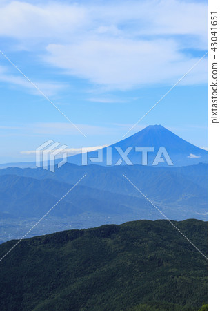 Mt. Fuji descending from Kunigamigake-dake Otsugatake Mt. Fuji descending from Kunigamigake-dake Otsugatake 43041651