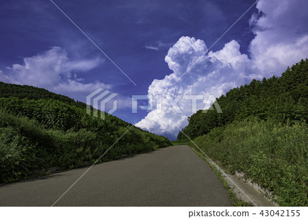 山道路和入口雲02 43042155