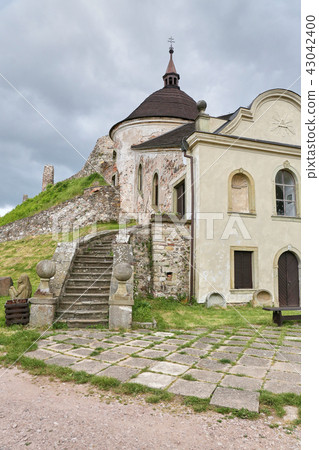 ruins of stone medieval gothic castle Potstejn ruins of stone medieval gothic castle Potstejn 43042400