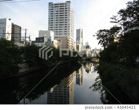 江岸 江岸 43045421