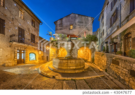 Fountain at dusk in Saint Paul de Vence, France Fountain at dusk in Saint Paul de Vence, France 43047677