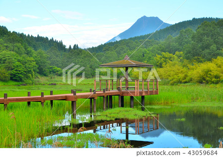 Kagura girl lake 43059684