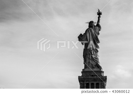 Statue of Liberty in NYC 43060012