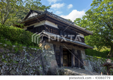 Saeki castle Sannomaru Temple gate 43060779