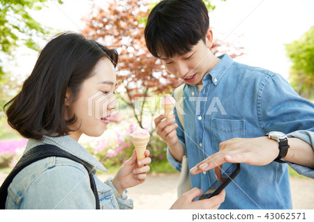 戀人,朋友,公園,麗水市 戀人,朋友,公園,麗水市 43062571