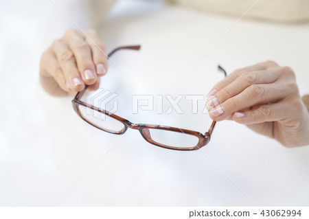 Business scene contract image 43062994