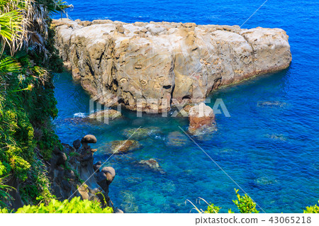 Udo Jingu Shrine Udo Senjojiki Iwaiwa [Nichinan City, Miyazaki Prefecture] 43065218