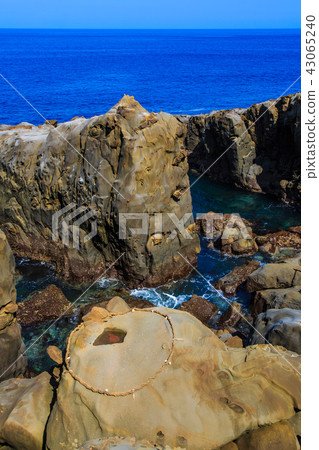 Udo Jingu Shrine Udo Senjojiki Iwaiwa [Nichinan City, Miyazaki Prefecture] 43065240