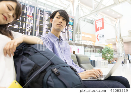 Airport wait time 43065319