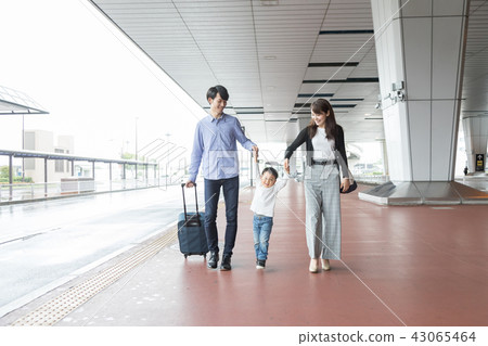 Family trip 43065464